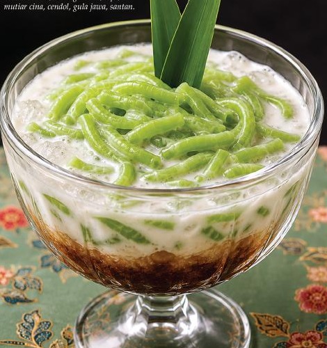 Es Cendol with coconut milk and palm sugar